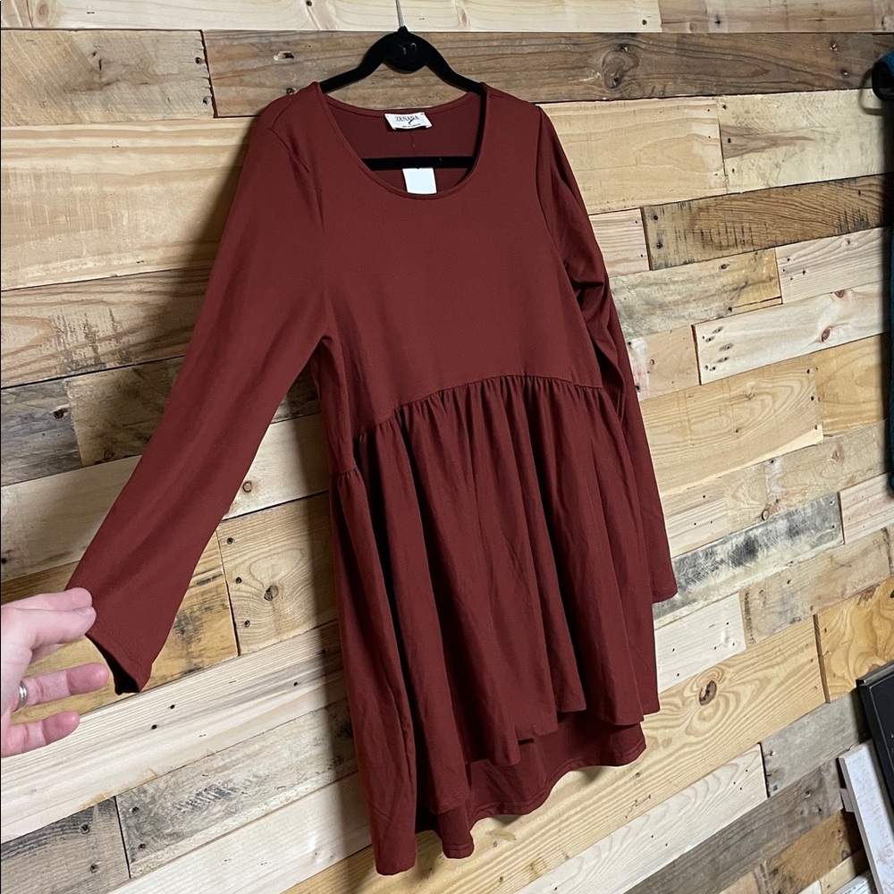 Zenana size large long sleeve tiered tunic buttery soft and stretchy blouse - Picture 3 of 7